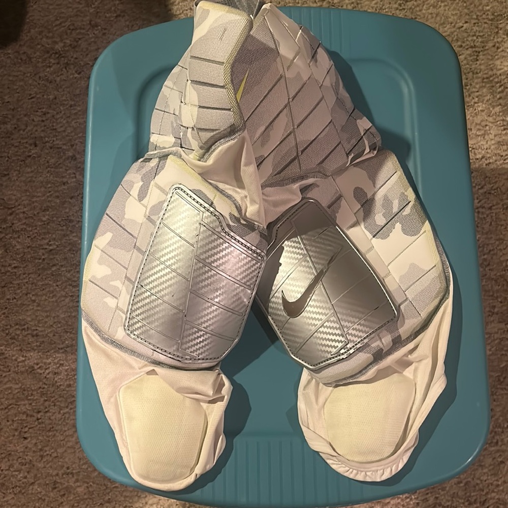 Like new Nike football girdle men’s